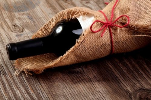 Vinhos podem presentear homens e mulheres (Foto: Thinkstock)