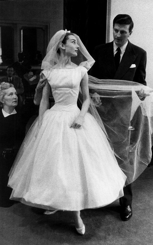 Vestidos-de-casamento-do-Cinema-Audrey-Hepburns---Cinderela-em-Paris
