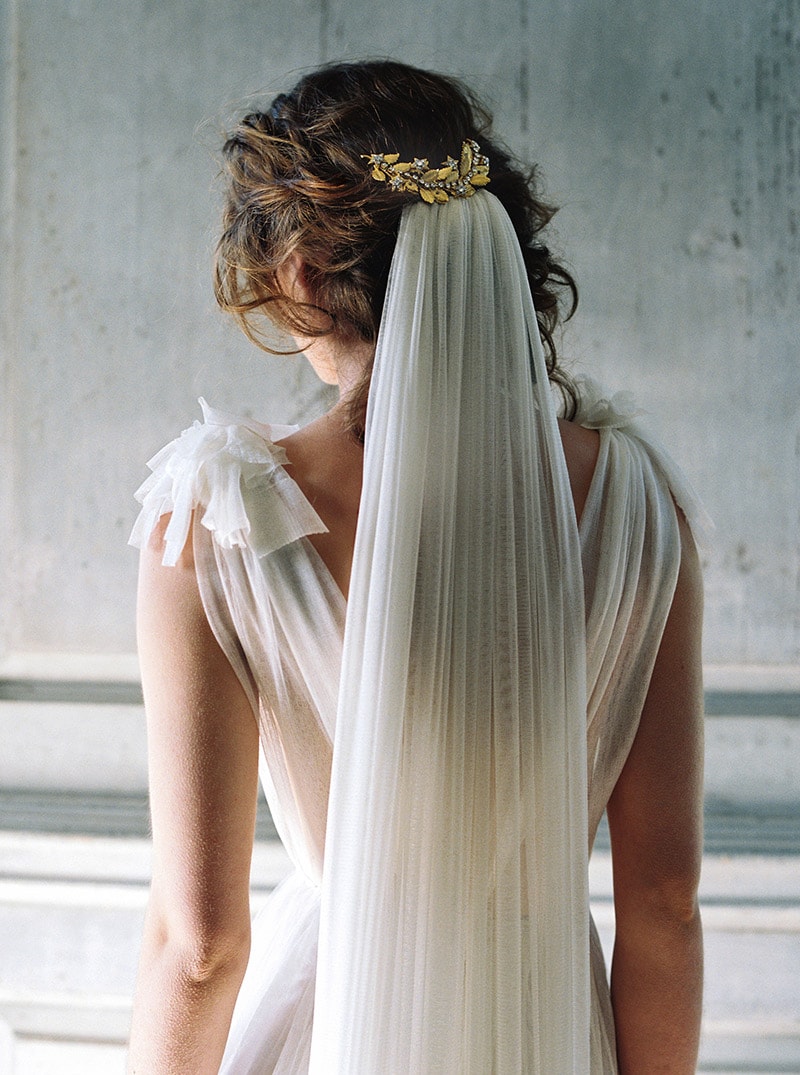 Penteado para noiva acessório e véu