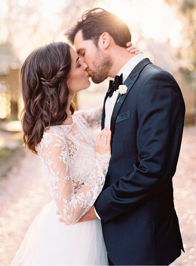 Conheça 10 origens e significados casamento beijo