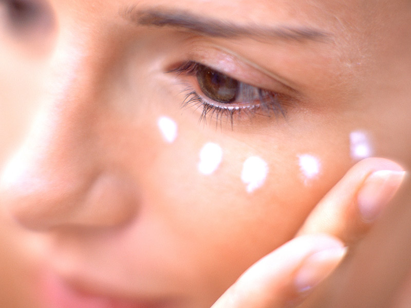 Coisas para fazer no dia anterior ao casamento creme para os olhos