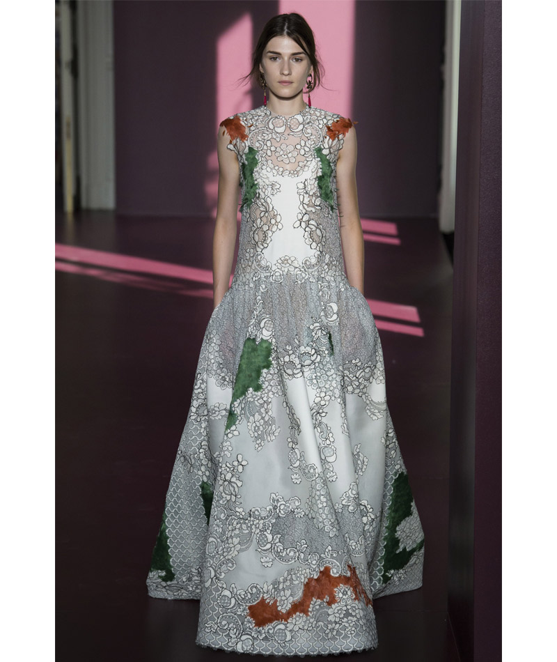Desfile Alta Costura de Paris para o Outono Inverno 2017 Jardim florido