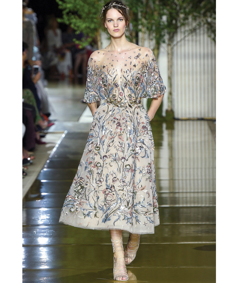 Desfile Alta Costura de Paris para o Outono Inverno 2017 Jardim florido