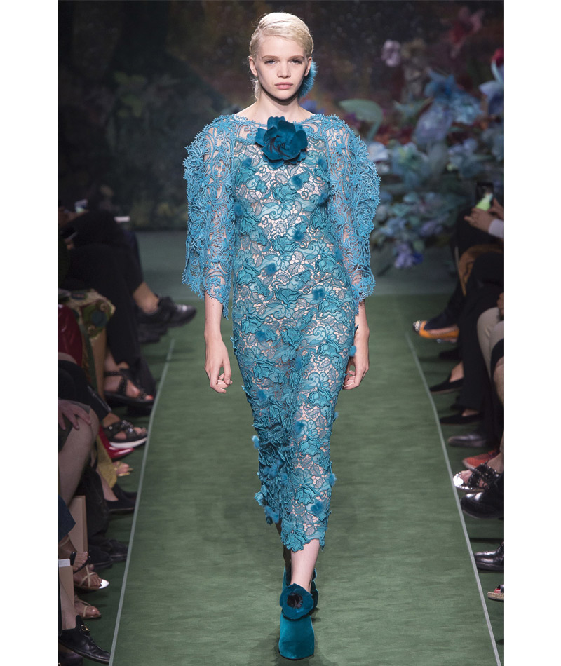 Desfile Alta Costura de Paris para o Outono Inverno 2017 Jardim florido