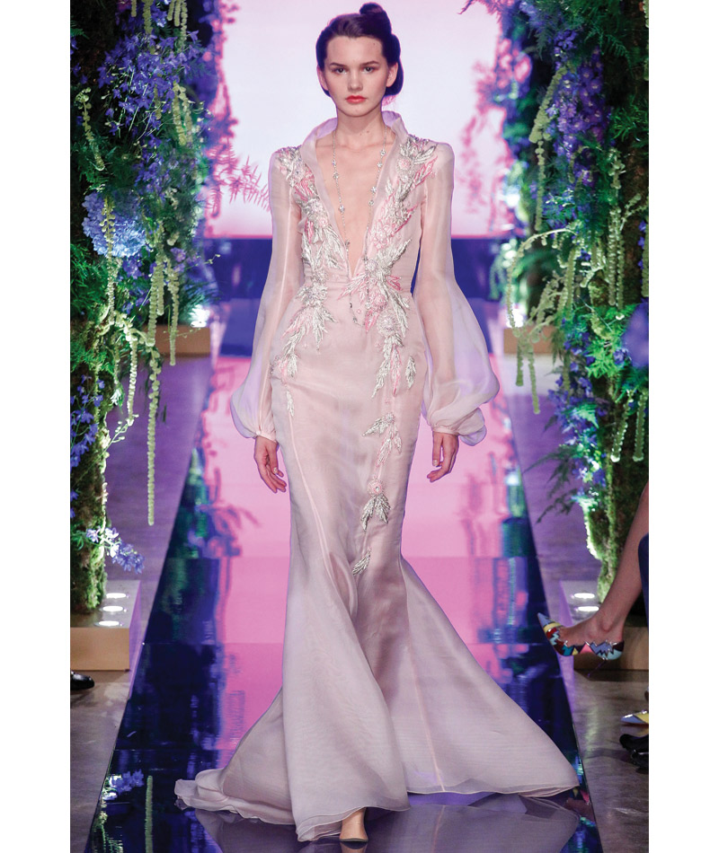 Desfile Alta Costura de Paris para o Outono Inverno 2017 Noivas despretensiosas