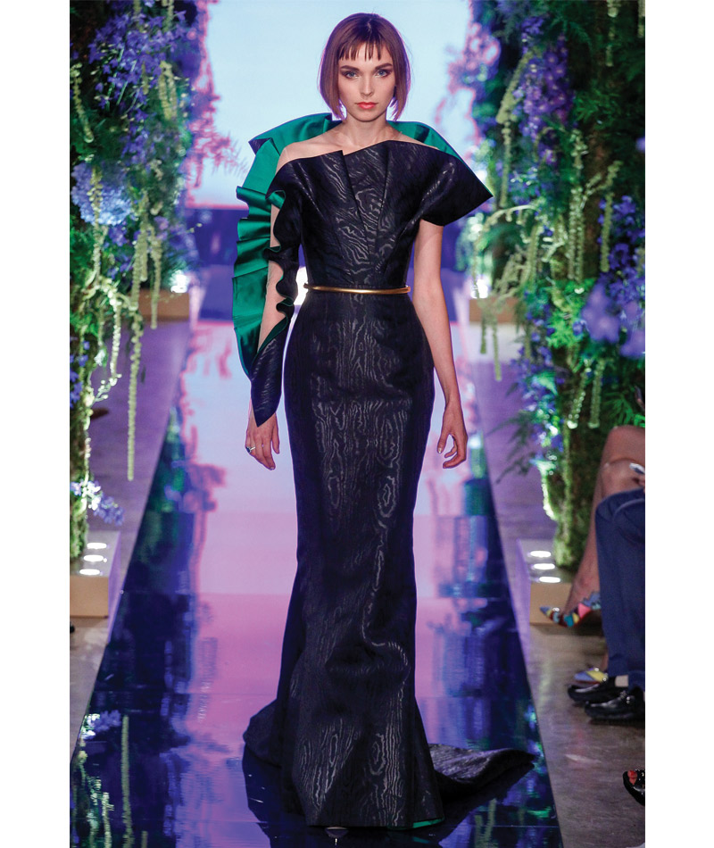 Desfile Alta Costura de Paris para o Outono Inverno 2017 Pretos enfeitados