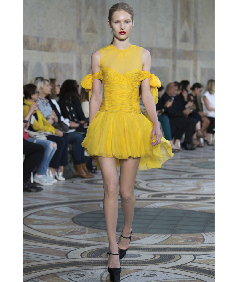 Desfile Alta Costura de Paris para o Outono Inverno 2017 alta intensidade