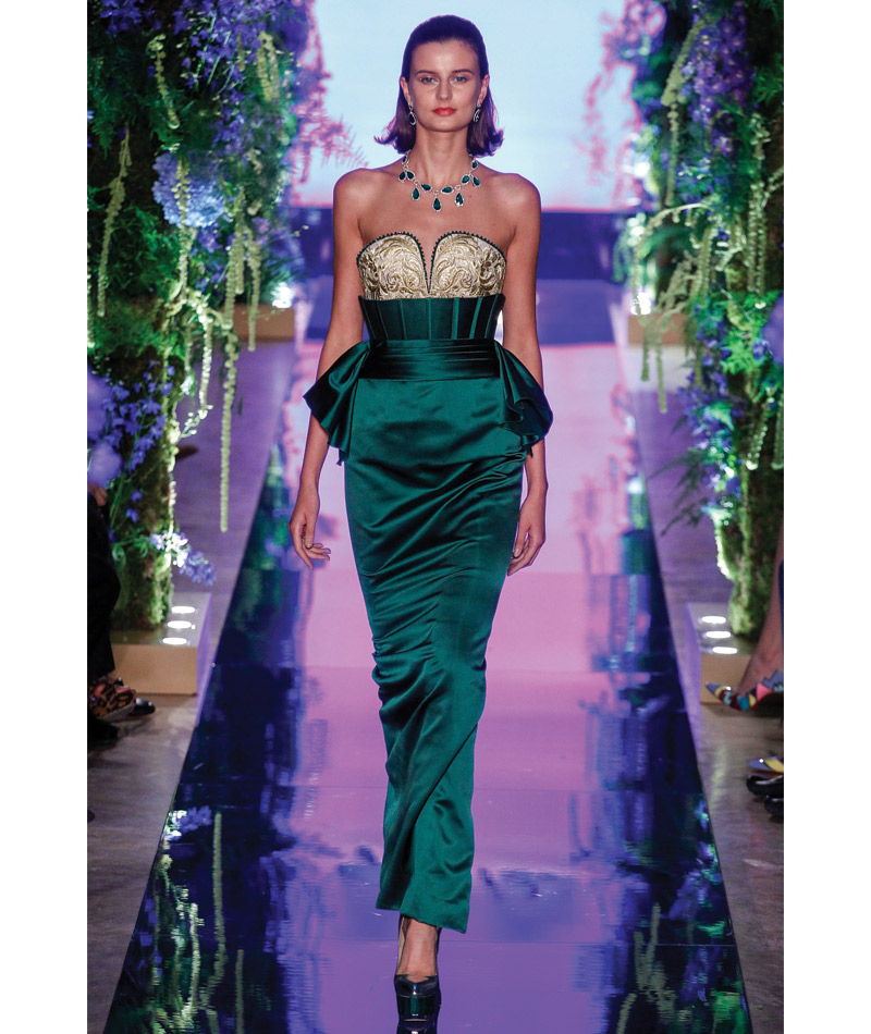 Desfile Alta Costura de Paris para o Outono Inverno 2017 alta intensidade