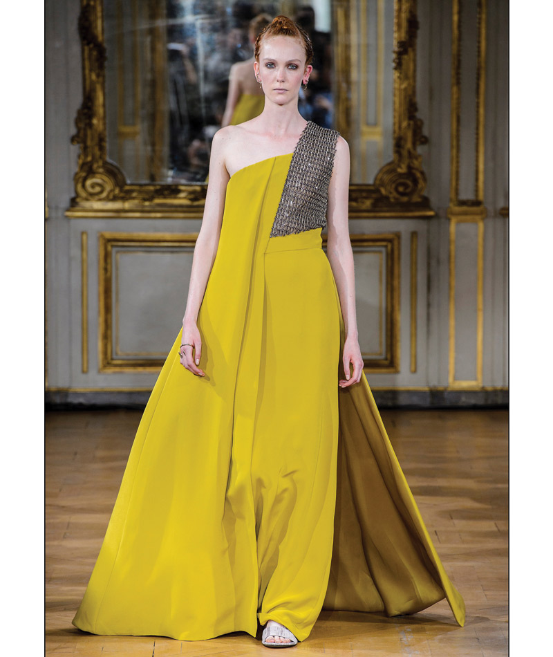 Desfile Alta Costura de Paris para o Outono Inverno 2017 alta intensidade