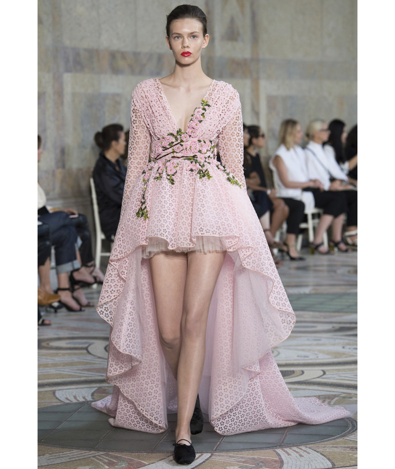 Desfile Alta Costura de Paris para o Outono Inverno 2017 delicadeza pastel