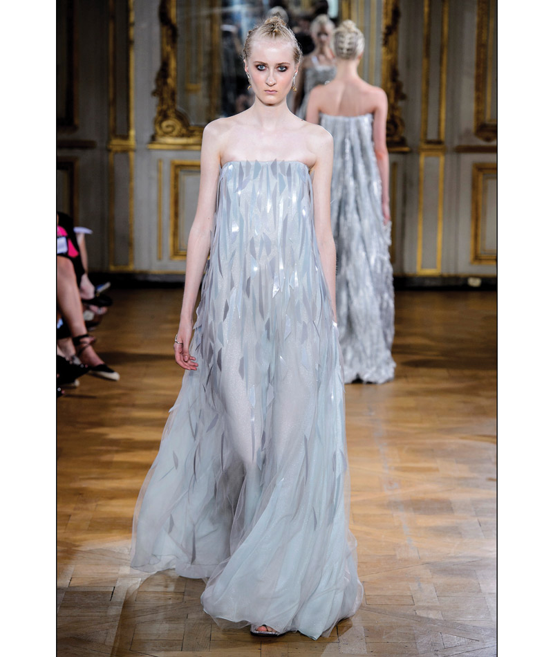 Desfile Alta Costura de Paris para o Outono Inverno 2017 delicadeza pastel
