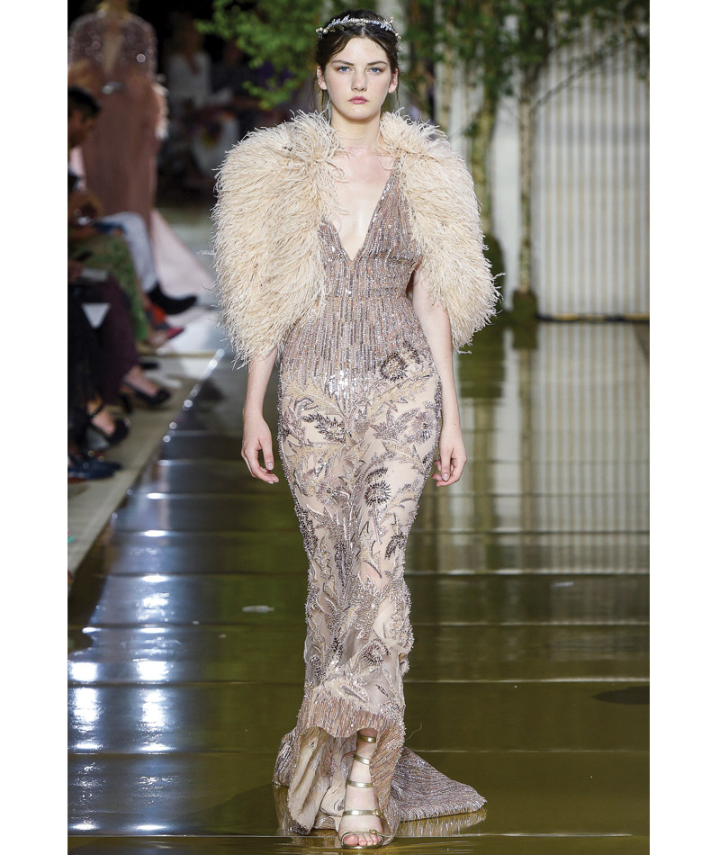 Desfile Alta Costura de Paris para o Outono Inverno 2017 plumas