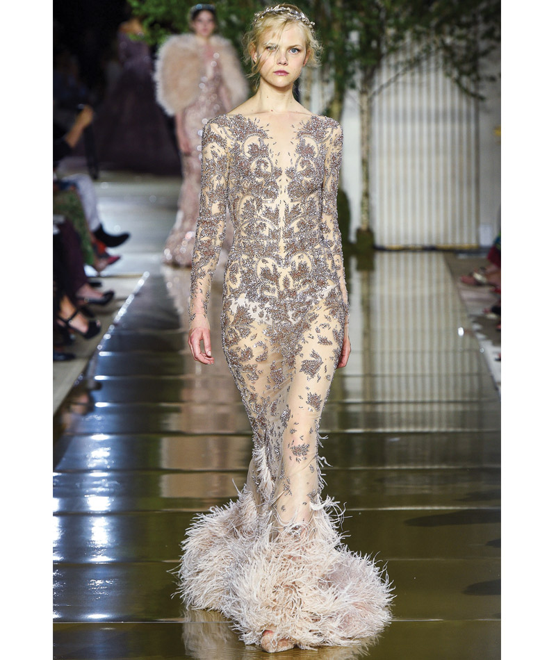 Desfile Alta Costura de Paris para o Outono Inverno 2017 plumas