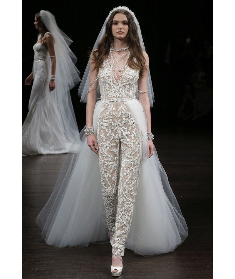 Vestidos de noiva surpreendes body languange