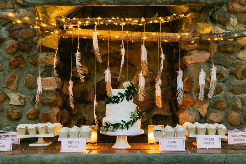 mesa de sobremesas no casamento