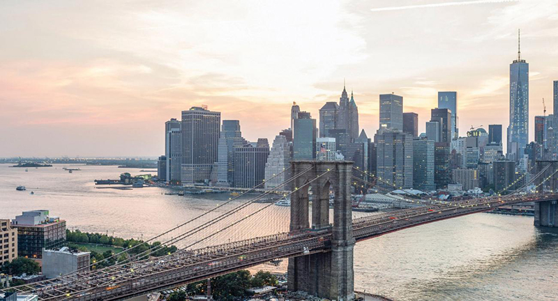 Ponte que é ponto turístico em Nova York, no Estados Unidos.