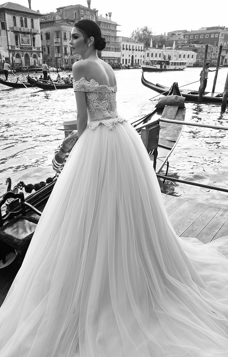 vestido de noiva com tule 