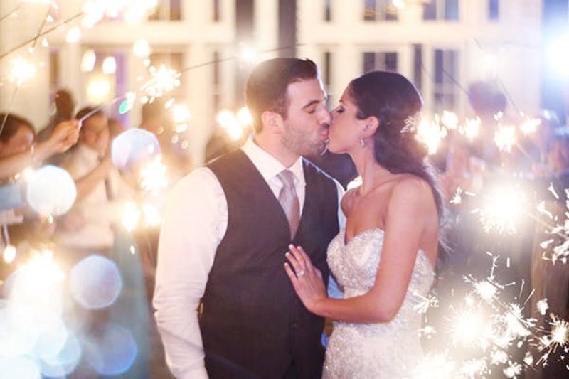 sparklers para saída dos noivos no casamento