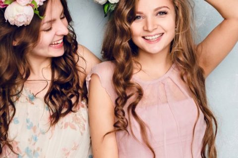 Como usar estampa no vestido para madrinha de casamento