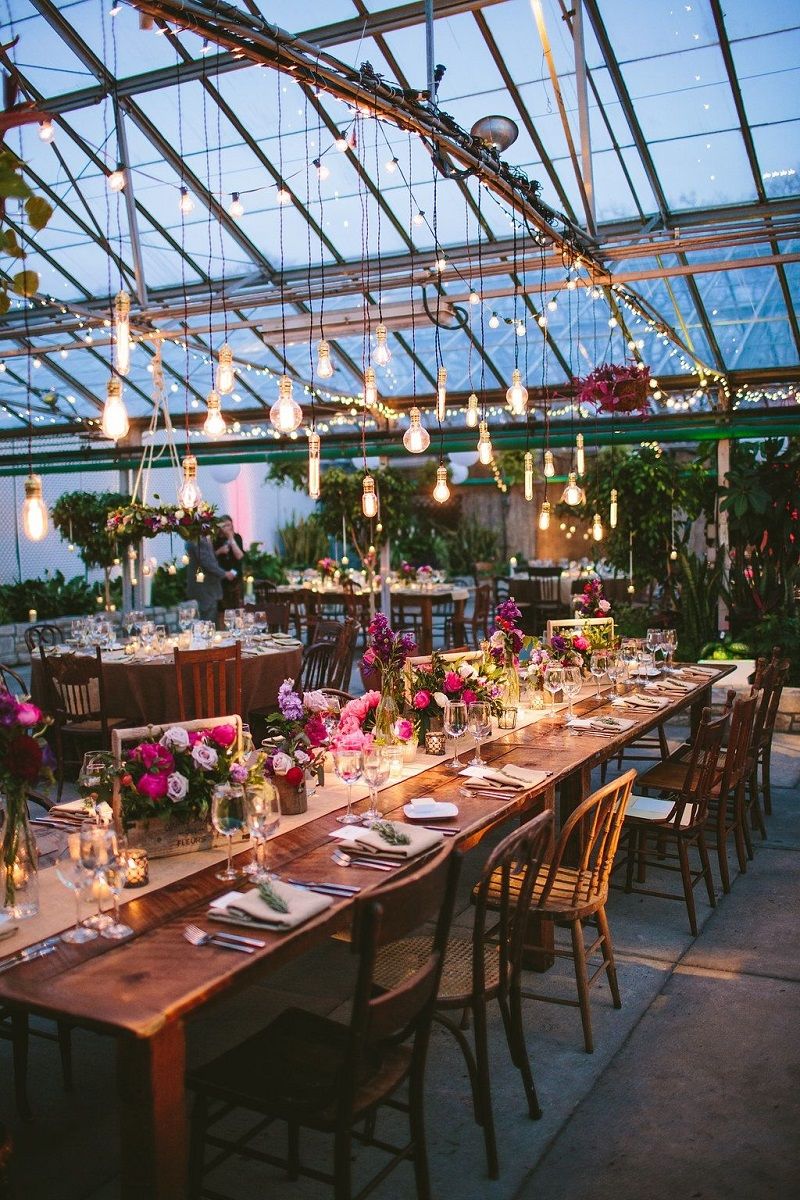 decoração-de-casamento-estilo-industrial-com-luzes-filamentos
