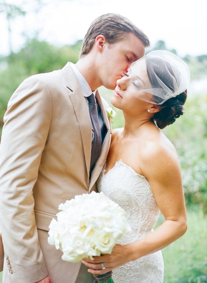 Terno do noivo para casamento no campo ou na praia