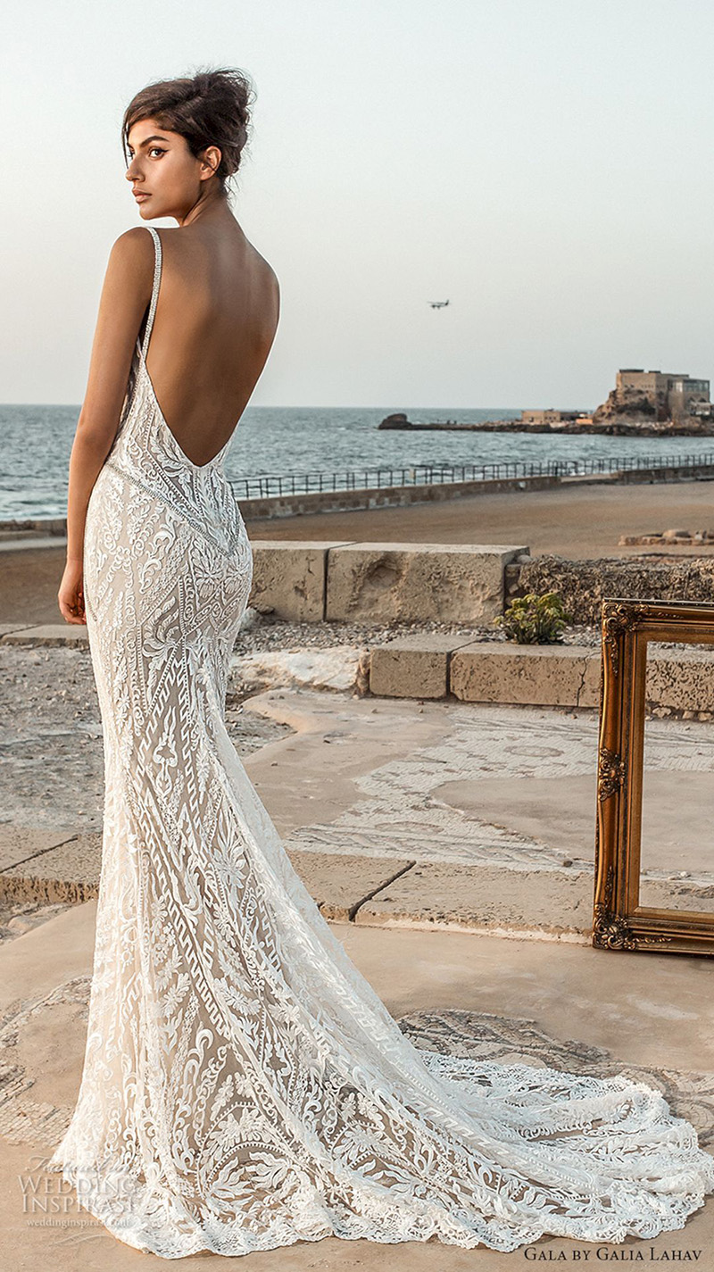 vestido de noiva com decote nas costas