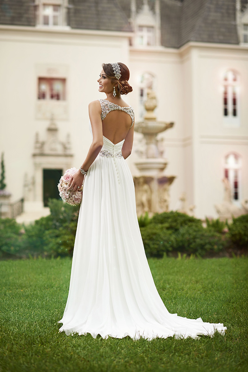 vestido de noiva com decote nas costas