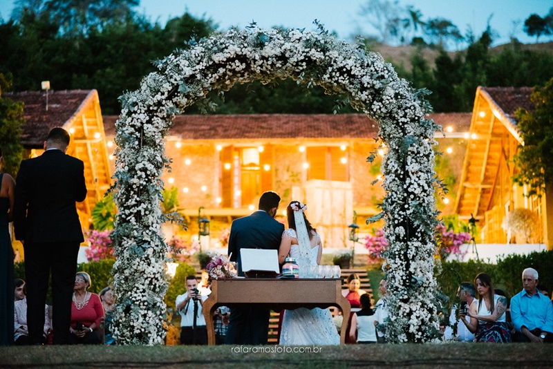 arcos florais para casamento