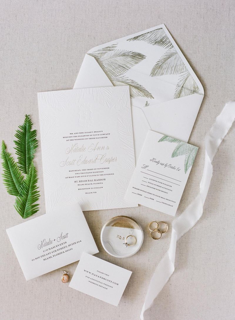 Convite de casamento clássico com laço 