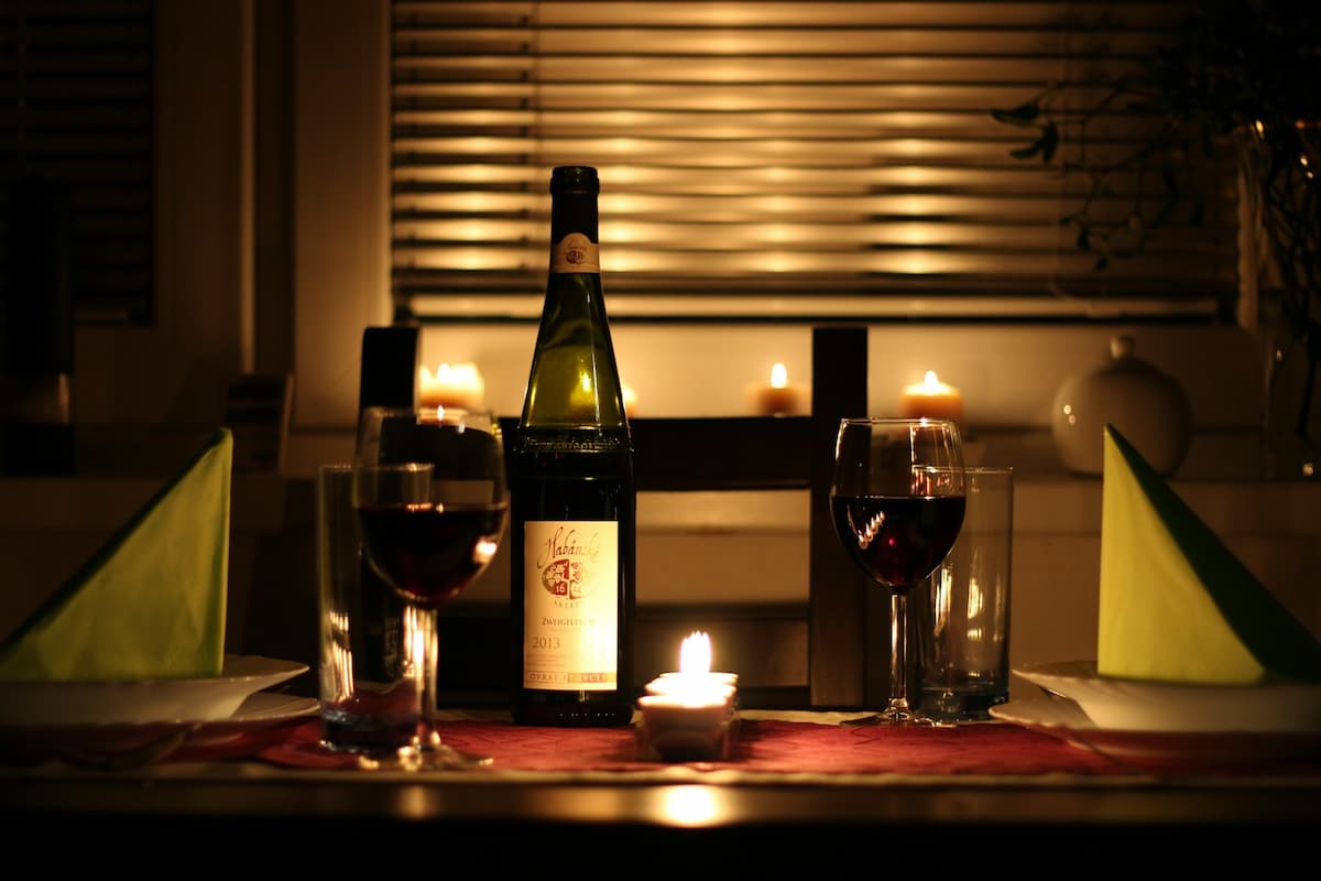 Imagem de um jantar romântico