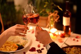 12 Restaurantes com delivery para comemorar o Dia dos Namorados
