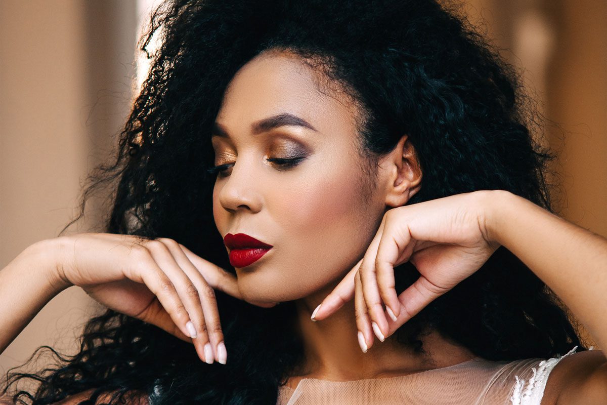 Ideias de maquiagem para casamento para diferentes tons de pele