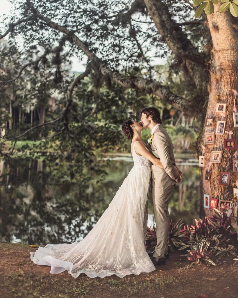 ||||||casamento no campo Isis Valverde e André Resende entrada noiva|casamento no campo Isis Valverde e André Resende - noiva|casamento no campo Isis Valverde e André Resende - casal|casamento no campo Isis Valverde e André Resende - votos|casamento no campo Isis Valverde e André Resende - decoração|casamento no campo Isis Valverde e André Resende - daminha|casamento no campo Isis Valverde e André Resende- altar|casamento no campo Isis Valverde e André Resende - noivos no altar|casamento no campo Isis Valverde e André Resende - a noiva||casamento no campo Isis Valverde e André Resende - bolo|casamento no campo Isis Valverde e André Resende - decoração|casamento no campo Isis Valverde e André Resende - dança|casamento no campo Isis Valverde e André Resende - noivos||casamento no campo Isis Valverde e André Resende|casamento no campo Isis Valverde e André Resende|casamento no campo Isis Valverde e André Resende|casamento no campo isis e andré||||site-icasei-isis|||