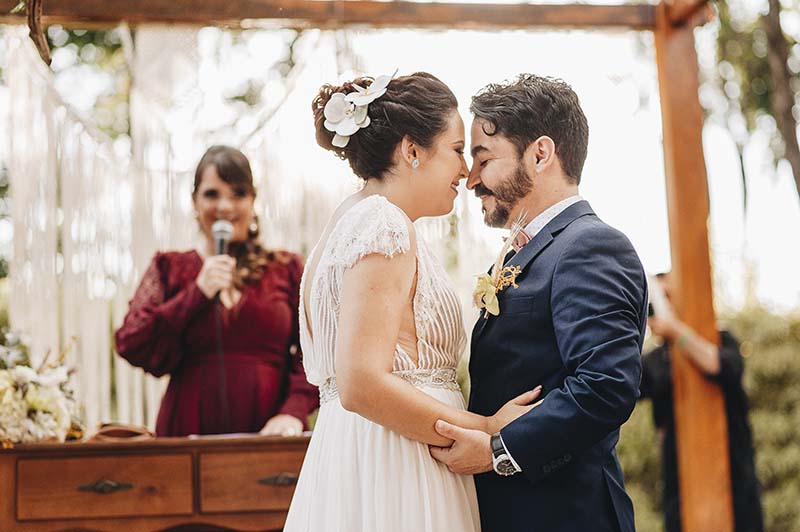 Cerimônia ao ar livre do casamento real Ana e Douglas
