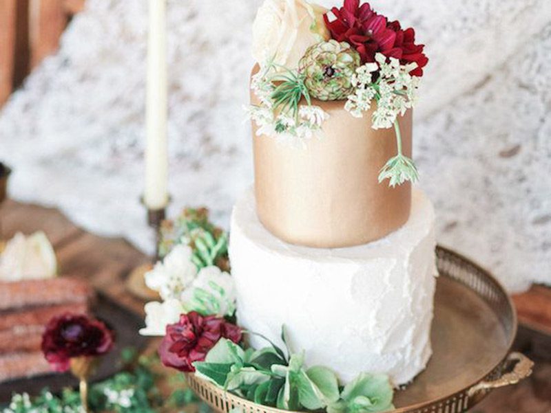 Bolo de casamento 5 Tendências para 2017|Bolo de casamento 5 Tendências para 2017|Bolo de casamento Tendências 2017 branco|Bolo de casamento Tendências 2017 dirty iced|Bolo de casamento Tendências 2017 dourado|Bolo de casamento Tendências 2017 pedraria|Bolo de casamento Tendências 2017 mármore|Bolo de casamento 5 Tendências para 2017