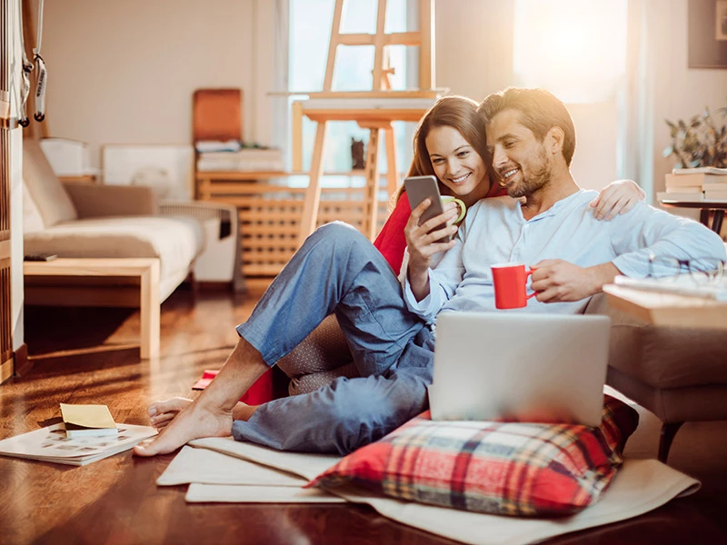 Como organizar um casamento em 6 meses casal planejando