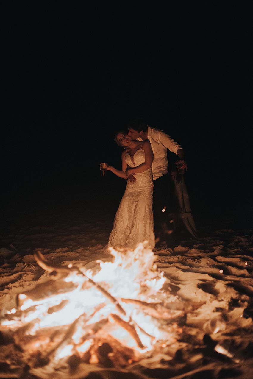 festa do casamento pé na areia Daniela e Fernando