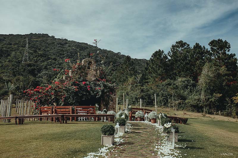 preparativos do casamento ao ar livre Débora e Willian