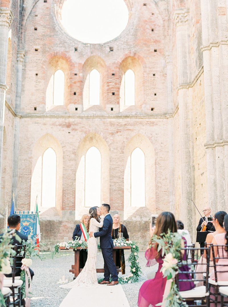 Casamento minimalista com poucos convidados 