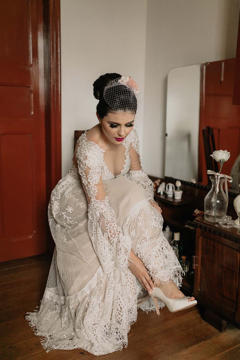 Vestido da noiva Francyne no casamento real no campo