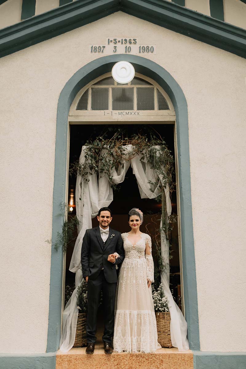 Cerimônia do casamento real no campo Francyne e Emanuel