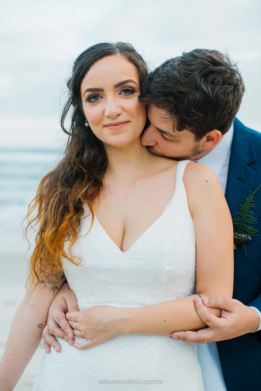 cerimônia casamento na praia Giovanna e Arthur