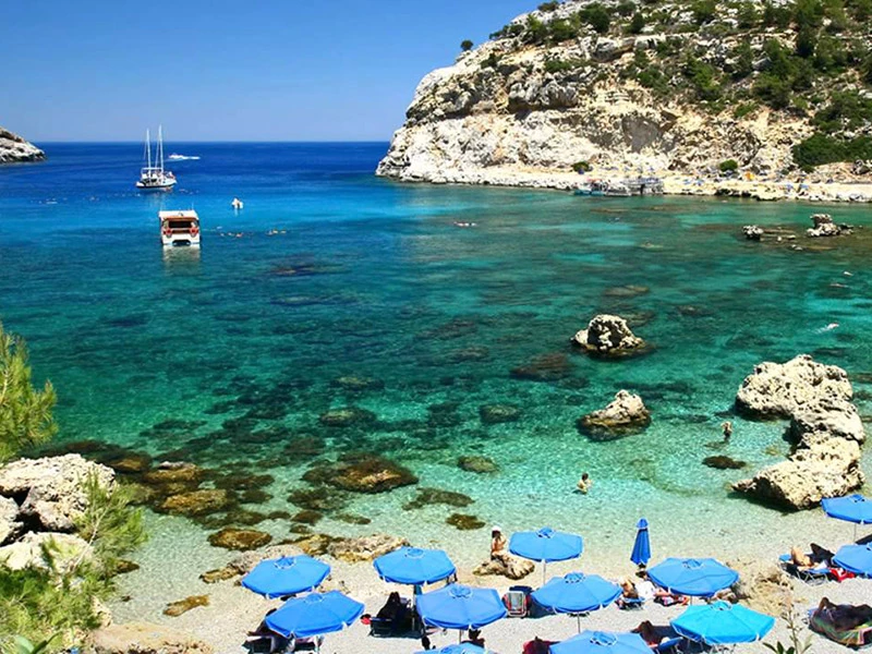 destinos gastronômicos para lua de mel - Grécia, Santorini e cozinha local