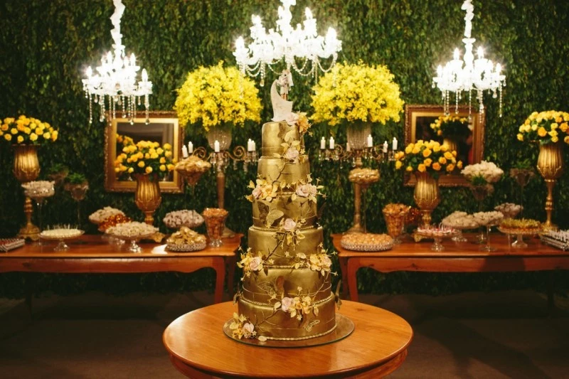 MESA DE DOCES E BOLO