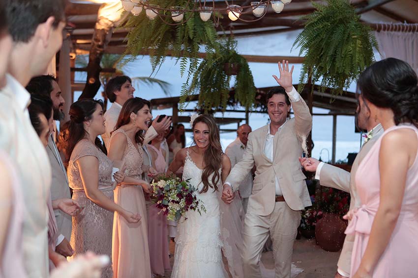 Recepção e festa - casamento na praia Maíra e Erick