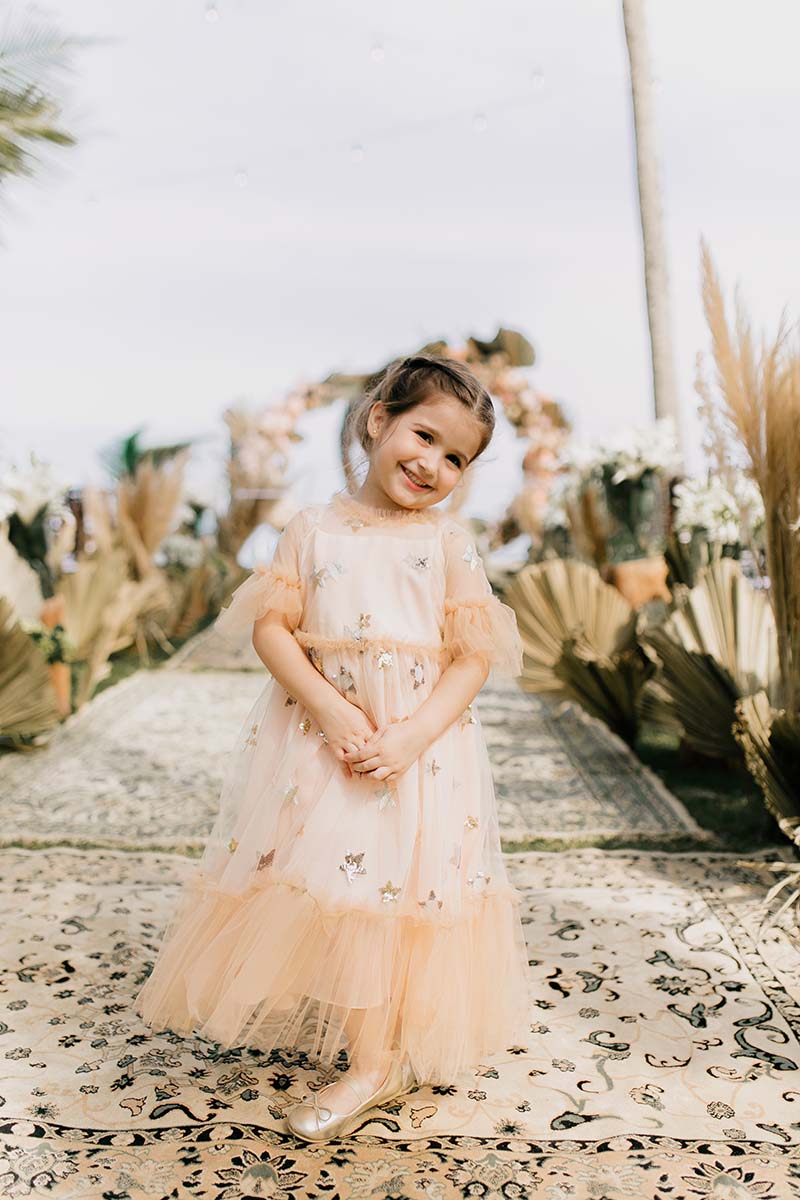 Retrato da noiva destacando mangas bufantes e corselet