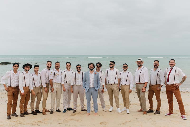 Detalhes de folhagens tropicais na decoração