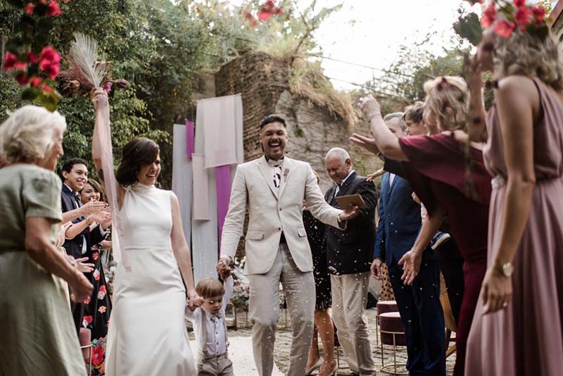 decoração em tons de violeta no mini wedding surpresa Valéria e Rafael