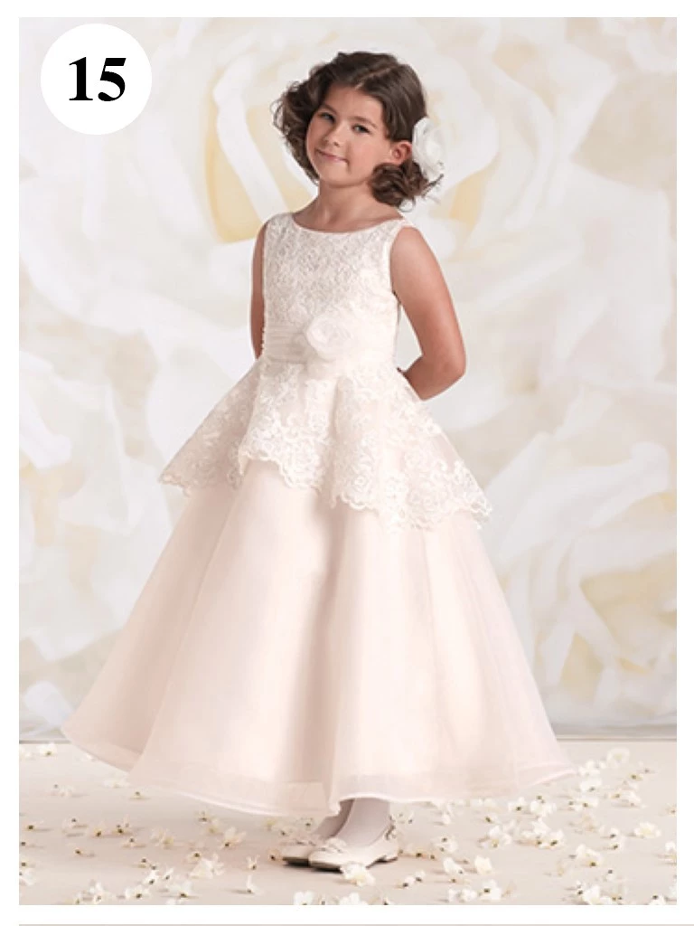 Vestido com renda e cintura marcada by Tutti Sposa