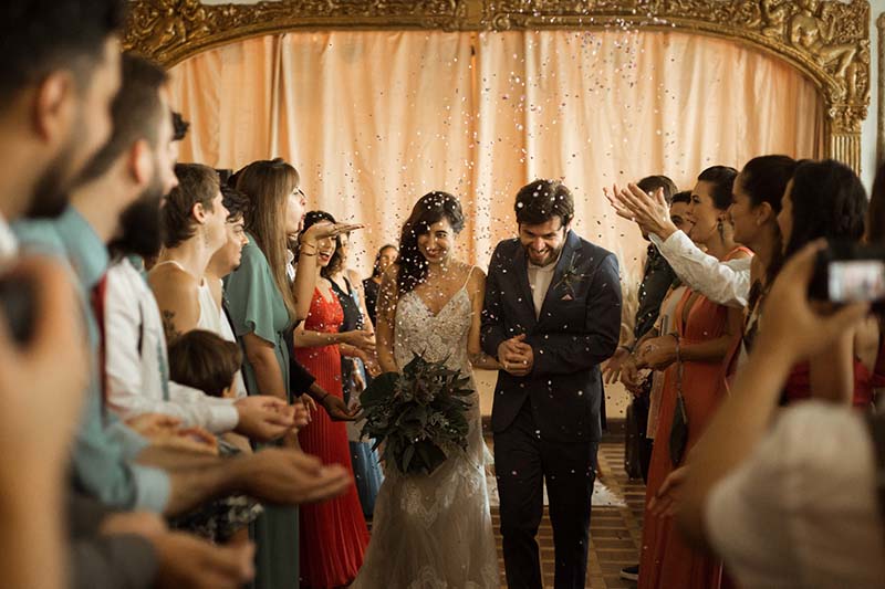 casamento real festivo Viviane e Thiago - decoração rústica e luzinhas